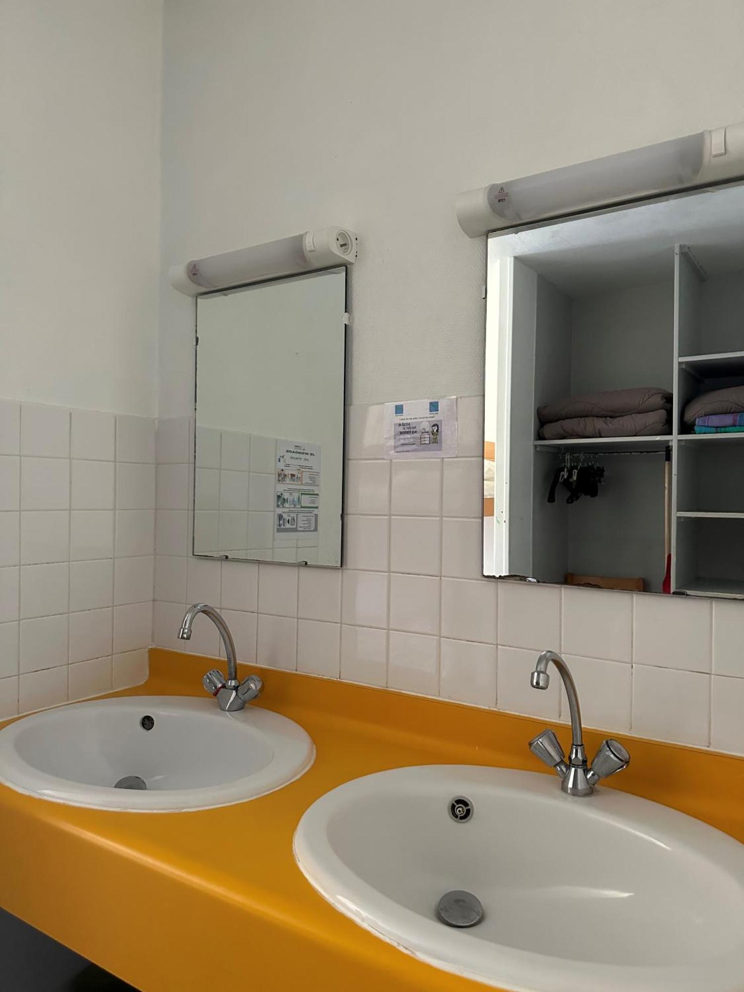 Auberge De Jeunesse Hi Poitiers Eksteriør billede