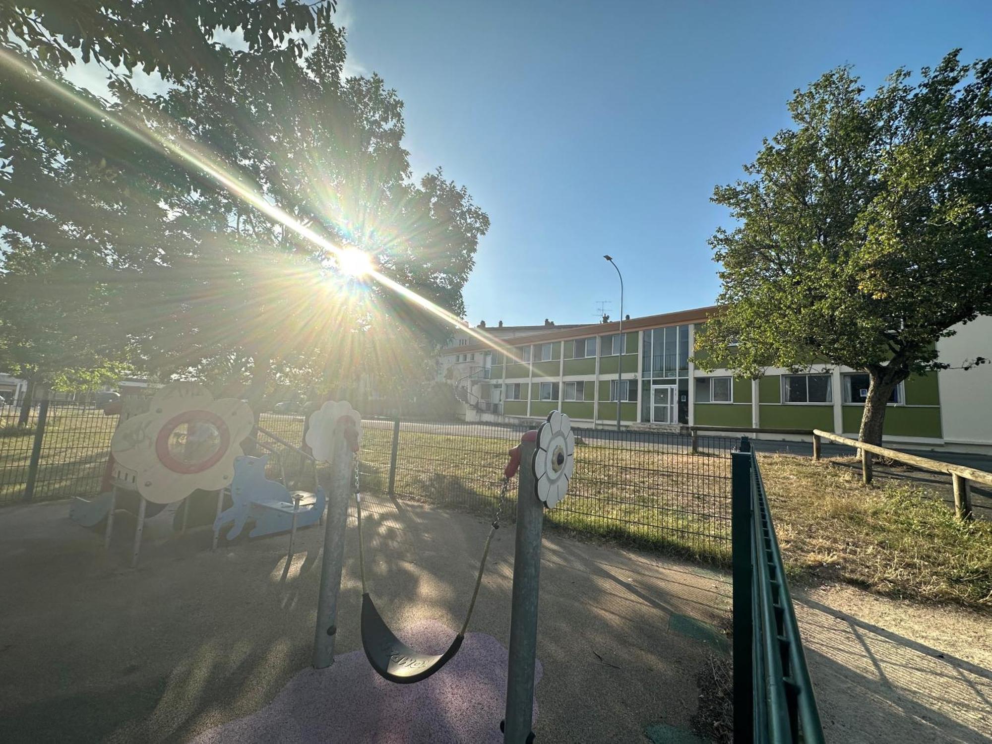 Auberge De Jeunesse Hi Poitiers Eksteriør billede