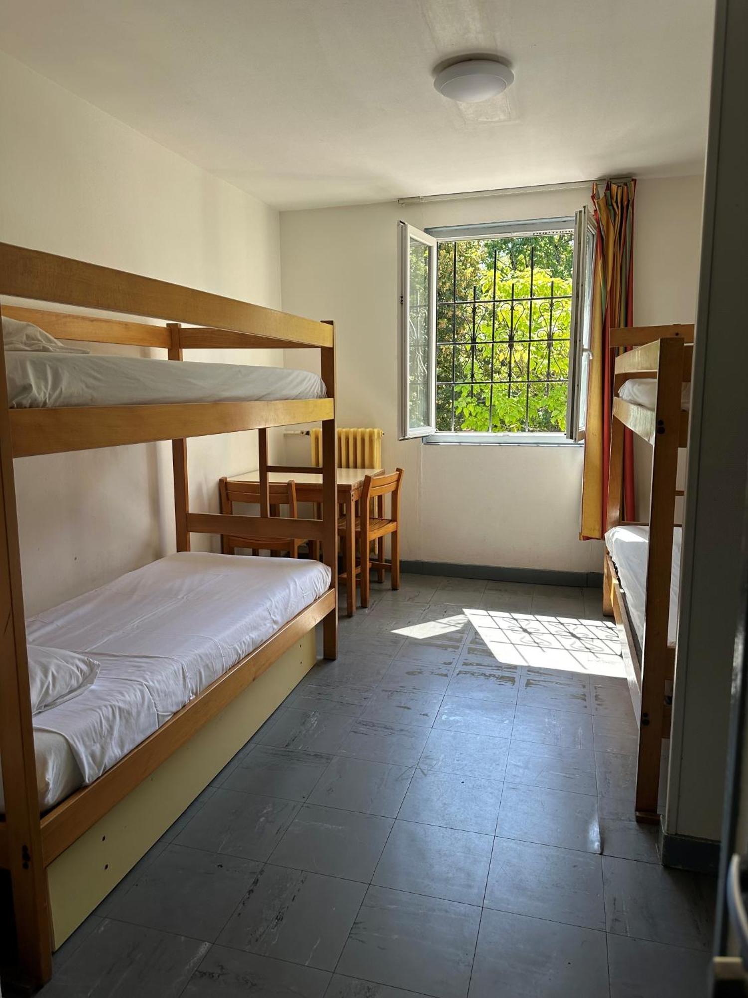Auberge De Jeunesse Hi Poitiers Eksteriør billede